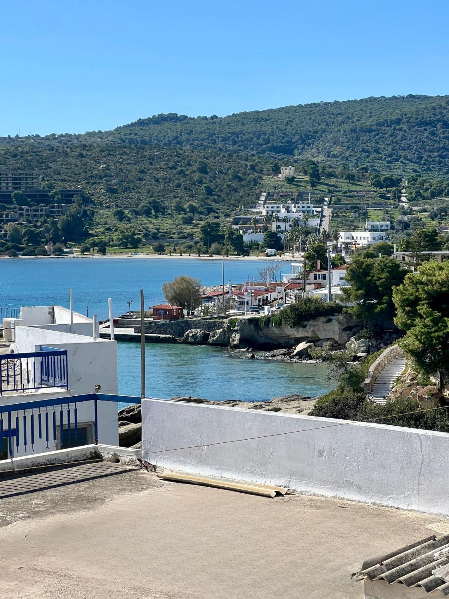 Kores Aegina Agia Marina  Exterior photo